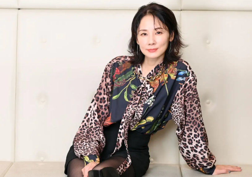 投稿についてもっと詳しく 遅咲きの華、その強靭な魂：女優・吉田羊の「借金時代」と逆転劇