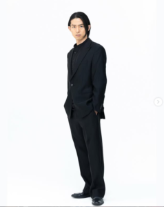 投稿についてもっと詳しく 【手塚日南人】父・真田広之譲りの才能が開花！異色の経歴を持つ実力派俳優の現在と魅力