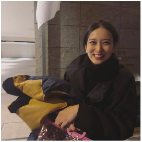 あなたが現在見ているのは 武井咲の現在と魅力｜10代で築いた伝説から3児の母としての丁寧な暮らしまで。実は「超マイペース」な素顔とは？